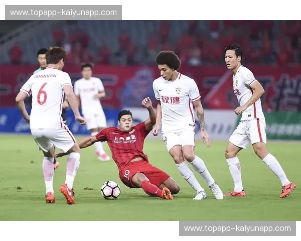 绿茵巅峰的狂想曲:当权健遇上上港,那段被金元与热血镀金的峥嵘岁月 绿茵巅峰的狂想曲:当权健遇上上港,那段被金元与热血镀金的峥嵘岁月